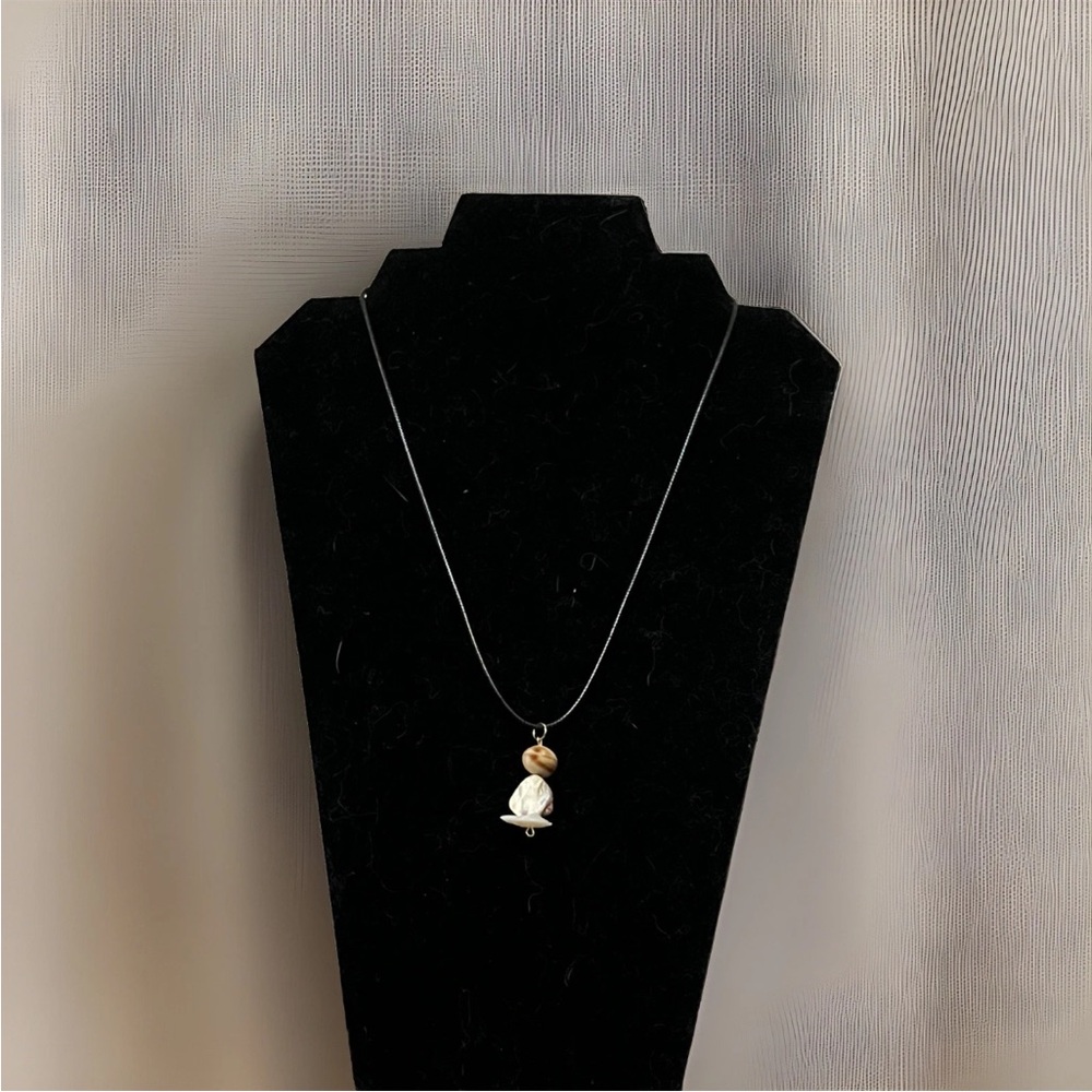 Shell And Stone Pendant On Leather Cord. #fairycore #bohemian #beachy